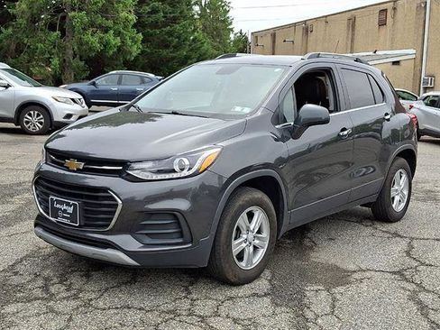 Used 2019 Chevrolet Trax LT w/ LT Convenience Package AWD/4WD image 3