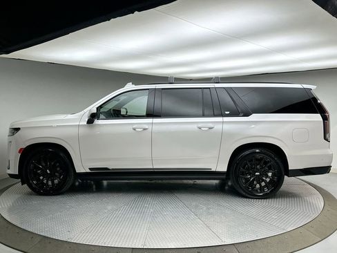 Used 2023 Cadillac Escalade ESV Sport w/ LPO, ONYX Package AWD/4WD image 10