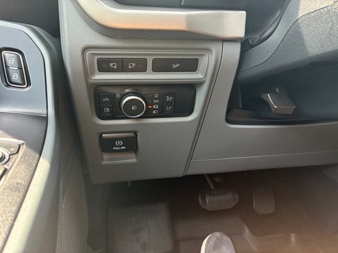 Used 2022 Ford F150 XLT w/ Equipment Group 302A High AWD/4WD image 39