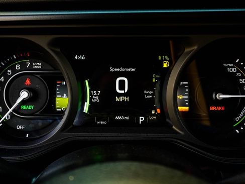 Used 2024 Jeep Wrangler Unlimited Rubicon 4xe AWD/4WD image 31