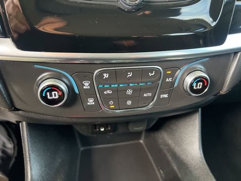 Used 2019 Chevrolet Traverse LS w/ LPO, Floor Liner Package AWD/4WD image 53