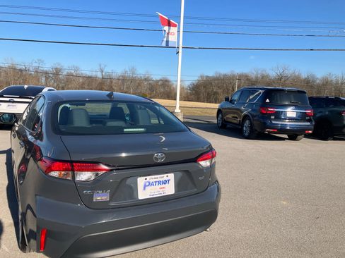Used 2023 Toyota Corolla LE image 6