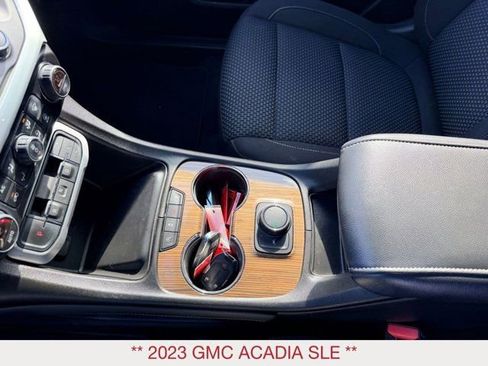 Used 2023 GMC Acadia SLE image 20