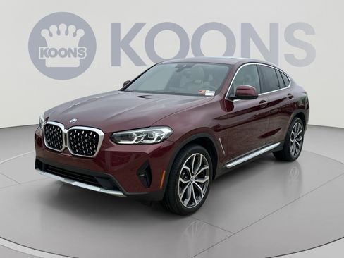 Used 2025 BMW X4 xDrive30i w/ Premium Package AWD/4WD image 1