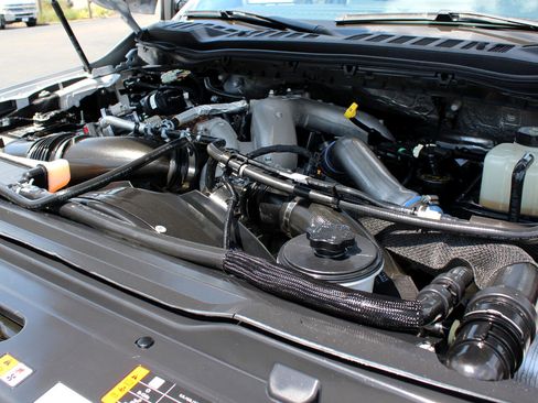 Used 2024 Ford F250 XLT image 17