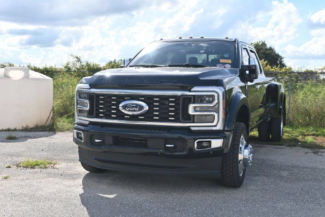 Used 2024 Ford F450 Limited w/ FX4 Off-Road Package AWD/4WD image 4