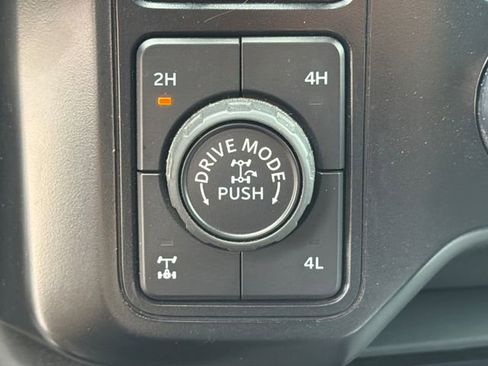 Used 2024 Ford F350 Platinum w/ Tremor Off-Road Package AWD/4WD image 23