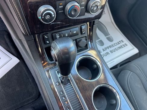 Used 2016 Chevrolet Traverse LT w/ Style and Technology Package image 15