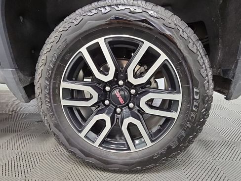 Certified 2025 GMC Sierra 1500 AT4 w/ AT4 Premium Package AWD/4WD image 46