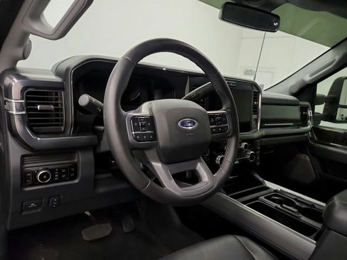 Used 2025 Ford F250 Lariat AWD/4WD image 38