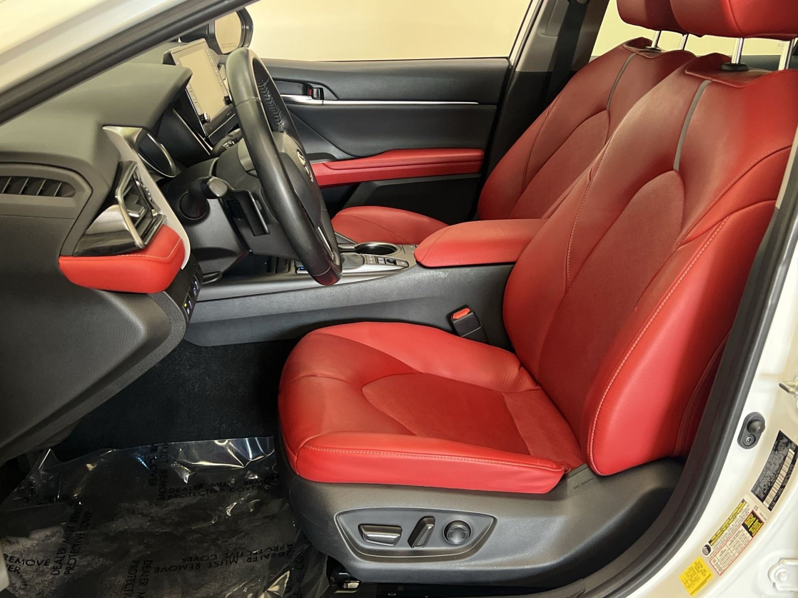 Used 2021 Toyota Camry XSE FWD image 12