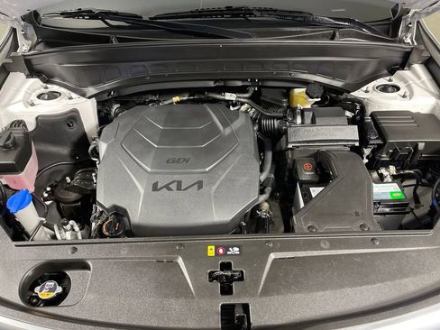 Used 2022 Kia Telluride SX w/ Towing Package image 9