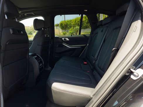 New 2026 BMW X5 xDrive40i w/ Executive Package AWD/4WD image 8