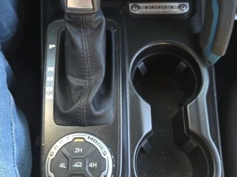 Used 2023 Ford Bronco Wildtrak image 32