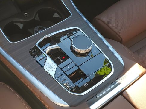 Certified 2024 BMW X5 xDrive40i w/ Premium Package image 21