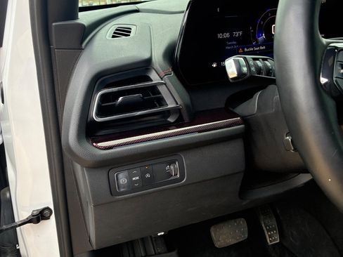 Used 2024 Chevrolet Traverse RS image 12