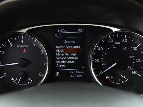 Used 2016 Nissan Rogue SL w/ SL Premium Package FWD image 13