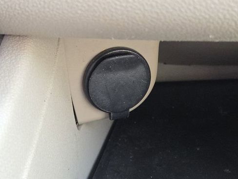 Used 2009 Chevrolet Impala LT w/ Luxury Edition Package image 9