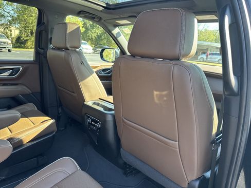 Used 2024 Chevrolet Tahoe High Country image 32