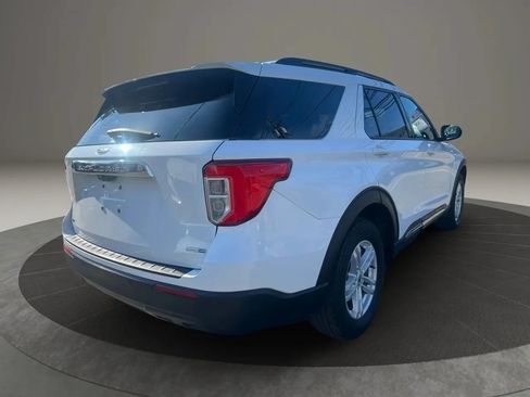 Used 2020 Ford Explorer XLT AWD/4WD image 5