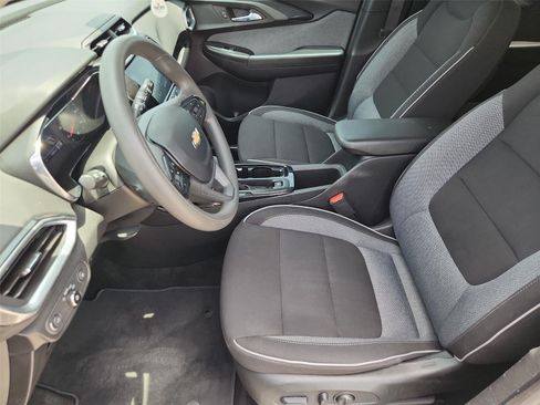 Used 2023 Chevrolet TrailBlazer LT w/ Convenience Package FWD image 4