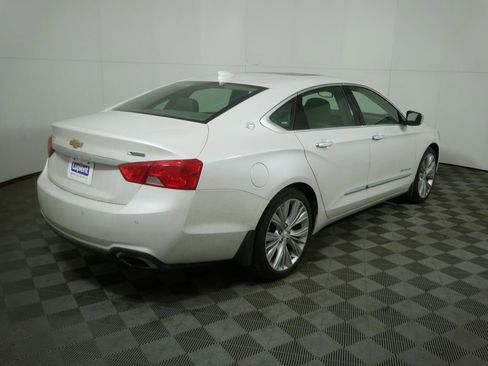Used 2017 Chevrolet Impala Premier w/ Enhanced Convenience Package image 3