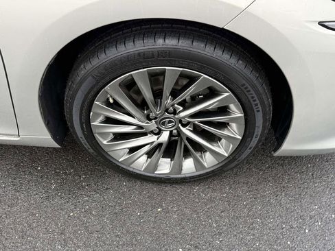 Used 2021 Lexus ES 350 Ultra Luxury w/ Accessory Package 2 image 7