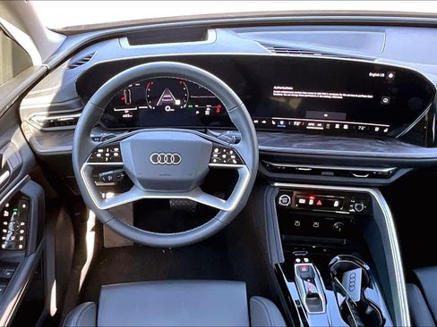 Certified 2025 Audi Q5 Premium Plus w/ Premium Plus image 5