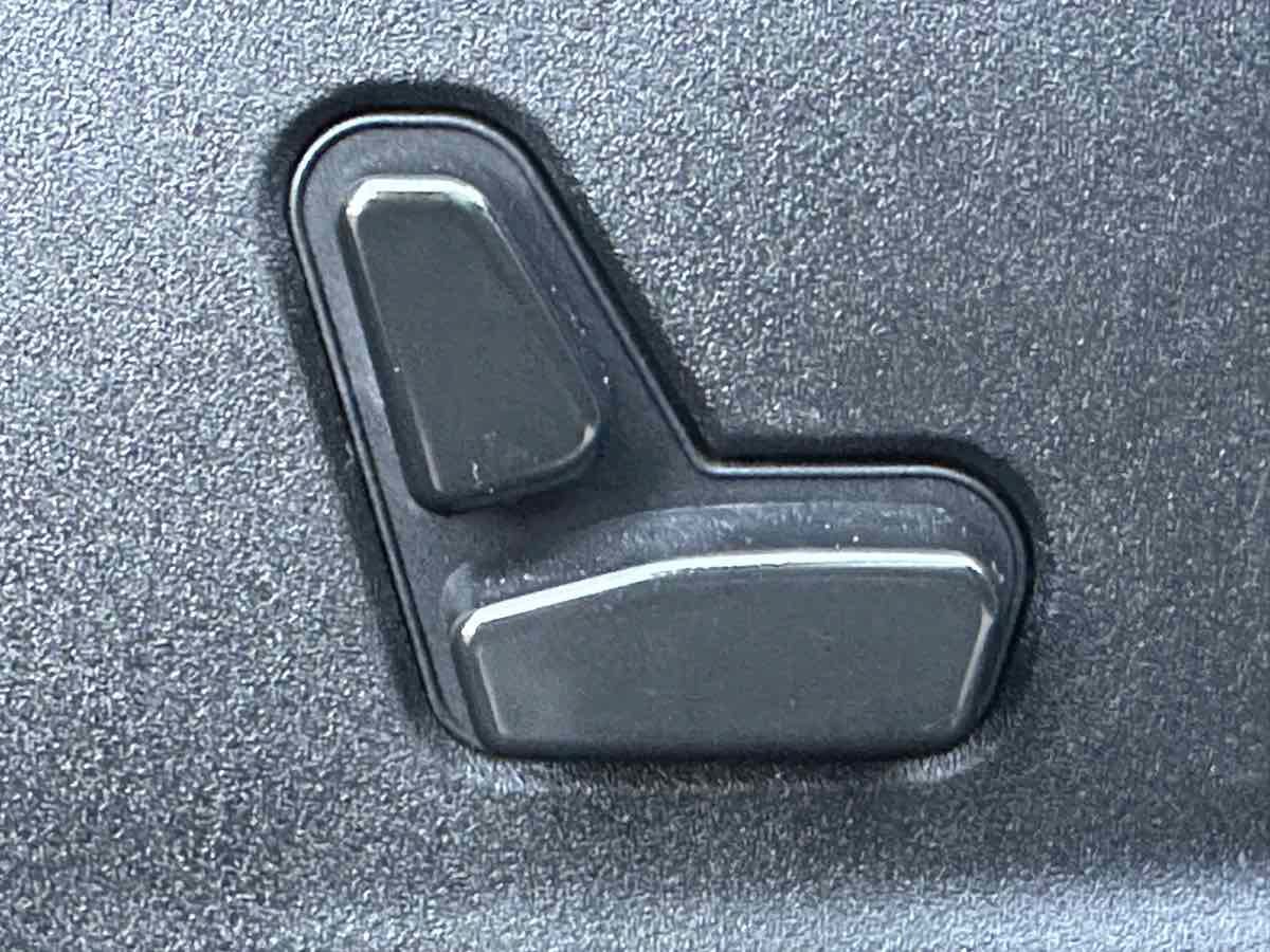 Used 2022 Dodge Charger SXT w/ Plus Group RWD image 27