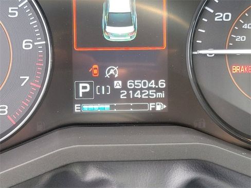 Used 2023 Subaru Crosstrek 2.0i Premium image 32