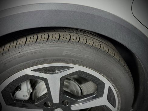 New 2025 Porsche Taycan 4S image 15