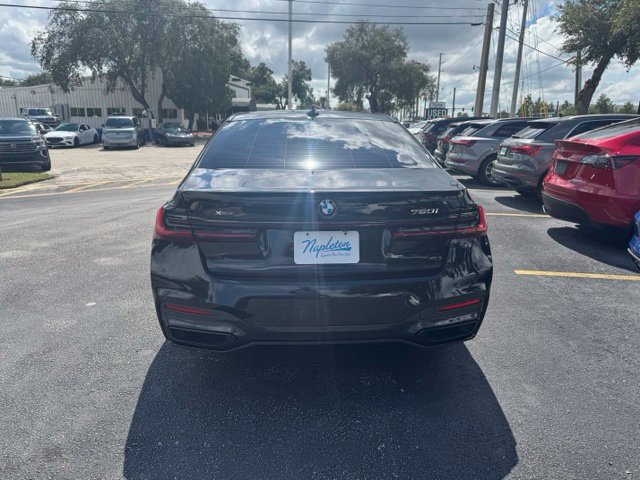 Used 2022 BMW 750i xDrive w/ Executive Package AWD/4WD image 4