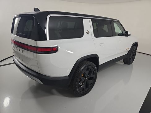 Used 2024 Rivian R1S Adventure AWD/4WD image 5