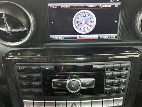 Used 2013 Mercedes-Benz SLK 350 image 12