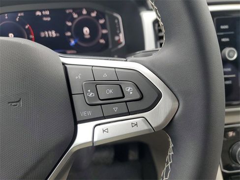 Certified 2023 Volkswagen Atlas SE image 27