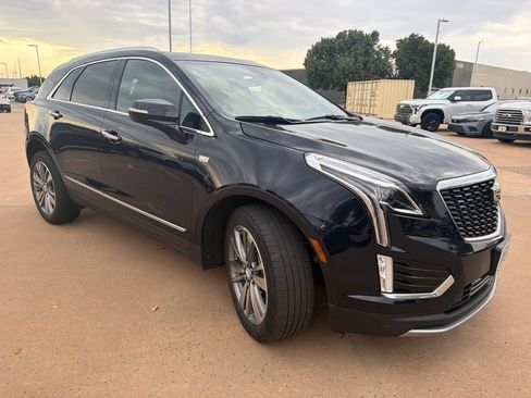 Used 2021 Cadillac XT5 Premium Luxury AWD/4WD image 4