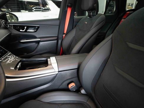 Used 2025 Mercedes-Benz GLC 43 AMG 4MATIC image 10