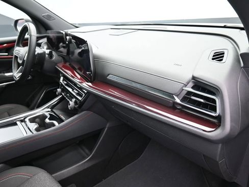 Used 2024 Chevrolet Traverse Z71 w/ Enhanced Driving Package image 38