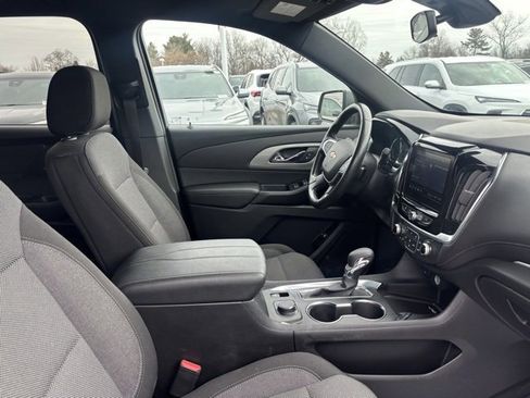 Certified 2022 Chevrolet Traverse LT image 14