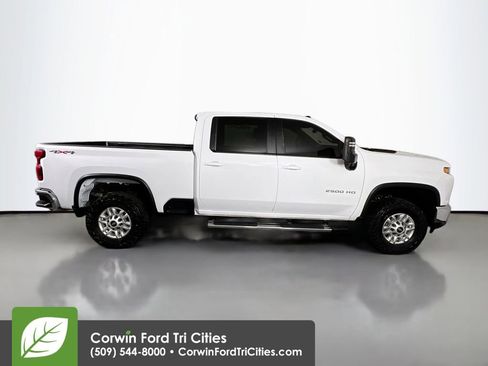 Used 2022 Chevrolet Silverado 2500 LT AWD/4WD image 17
