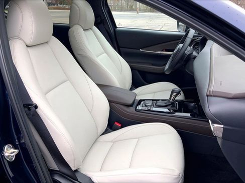 Certified 2025 MAZDA CX-30 AWD 2.5 S w/ Premium Package image 8