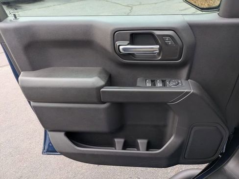 Used 2023 Chevrolet Silverado 1500 Custom Trail Boss image 11