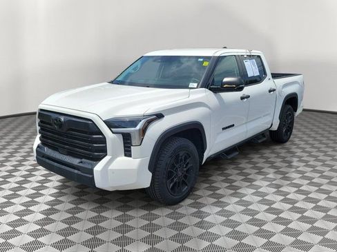 Used 2022 Toyota Tundra SR5 w/ Convenience Package RWD image 3