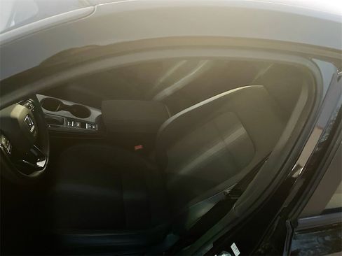 Used 2024 Honda Civic Sport image 18