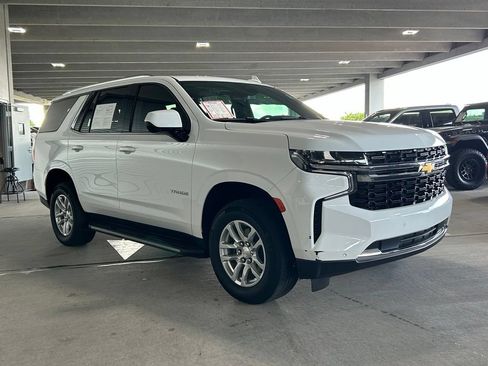 Used 2023 Chevrolet Tahoe LS RWD image 3