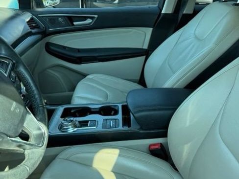 Used 2021 Ford Edge Titanium AWD/4WD image 8