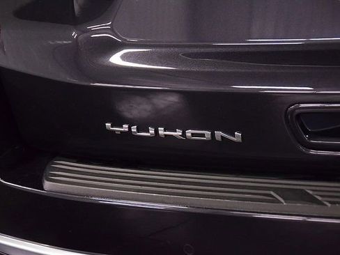 Used 2024 GMC Yukon Denali image 11