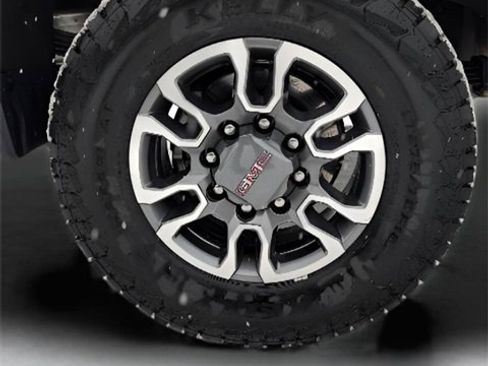 Used 2023 GMC Sierra 2500 SLE w/ SLE Value Package; image 28