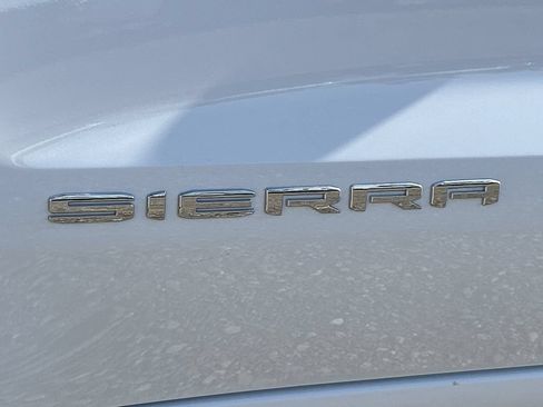 New 2026 GMC Sierra 1500 SLT AWD/4WD image 31