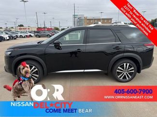 New 2025 Nissan Pathfinder Platinum video 2